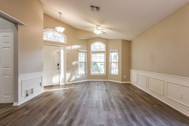 Photo - 15849 Green Cove Blvd