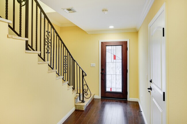 Photo - 10120 Amber Ct