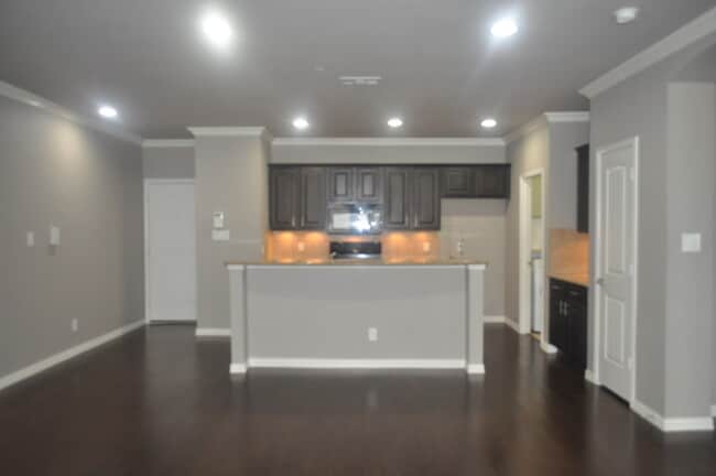 5 - 1025 W 10th St Unit 2205