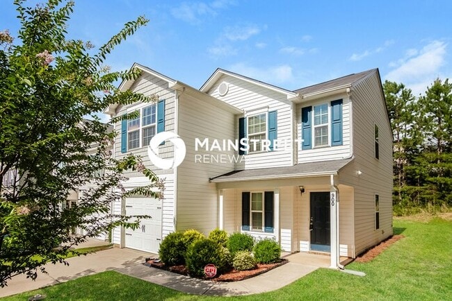 Photo - 3 Bedroom Pet-Friendly Home in Gastonia, NC with Main Street Renewal
