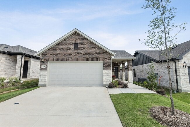 Photo - 716 Caraway Dr House