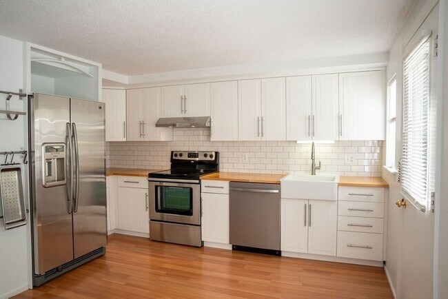 Photo - 21 Desmond Ave Apartamento Unidad A