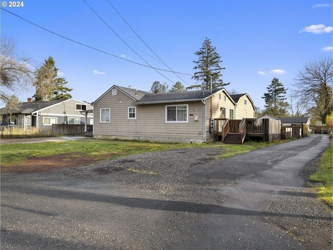 Building Photo - 3610 SE 141st Ave