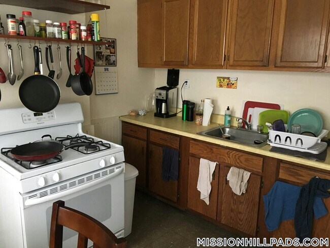 Photo - 80 Hillside St Unit 3