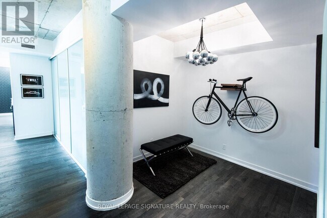 Photo - 560 King St W Unité 614