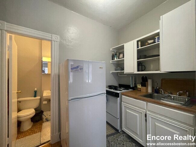 Photo - 40 Anderson St Unit 9