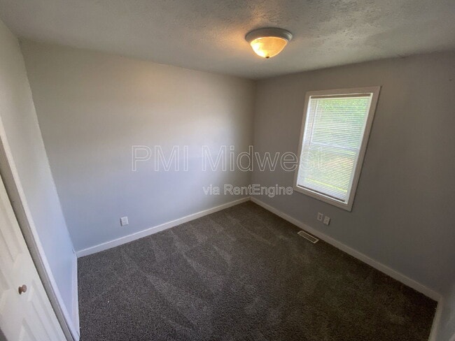 Photo - 815 S Calumet St