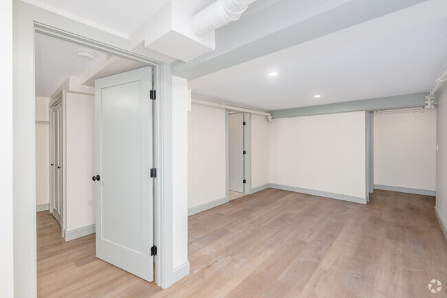3BR, 1.5 BA - 1,292SF - Loft