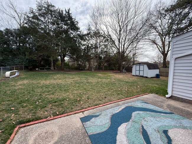 Photo - Three Bedroom Two Bath Home in Ridgeview/Parham & Ridge Area. Available in December!