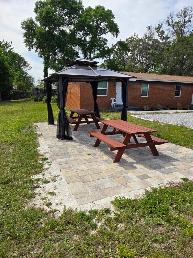 Photo - 710 Shady Lane Dr Unit Apt C