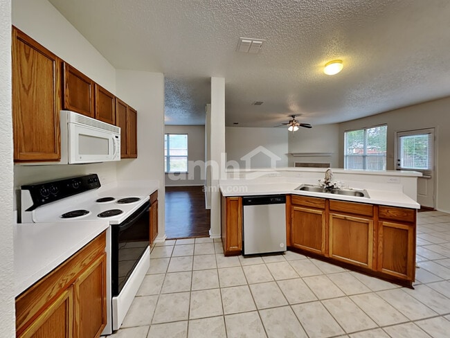 2863 Deer Ridge Dr