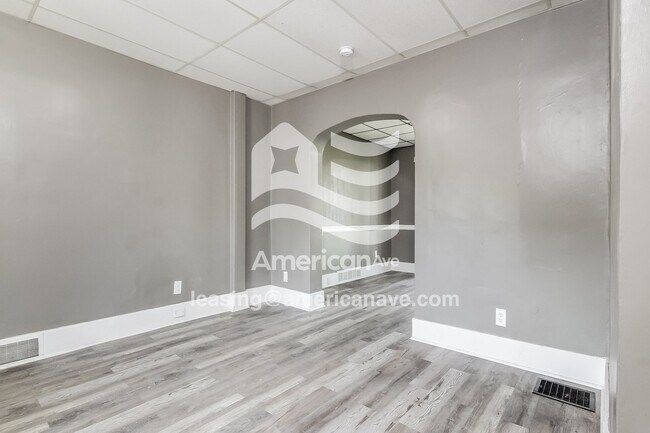 Photo - 2206 Harrison St