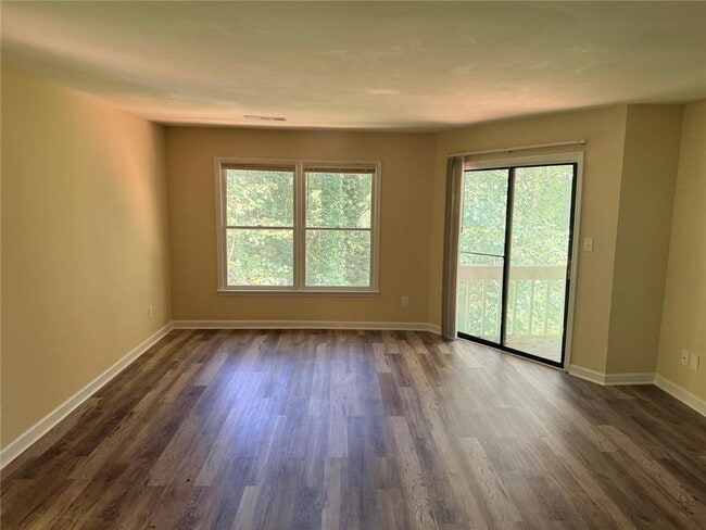 Photo - 1580 Oakpoint Dr SW Unit H