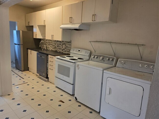 Photo - 1226 W Gray St Unit 2