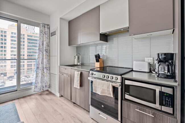 Photo - 251 Jarvis St Unit SI ID1540712P