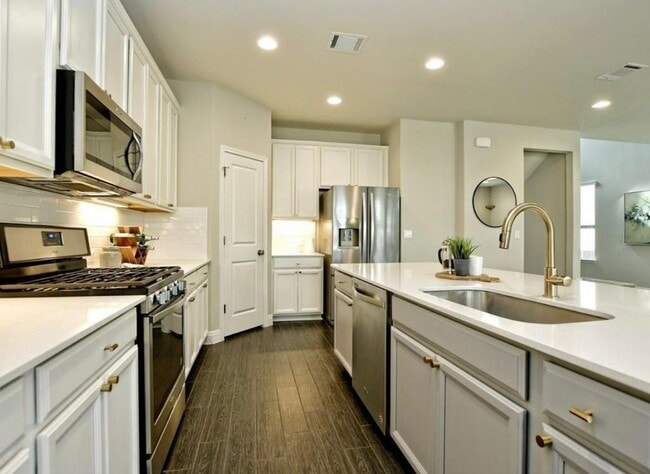 Photo - 13911 Osmarea Dr