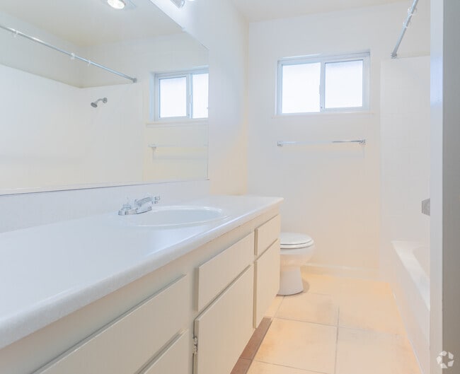 Photo - La Hacienda Apartments