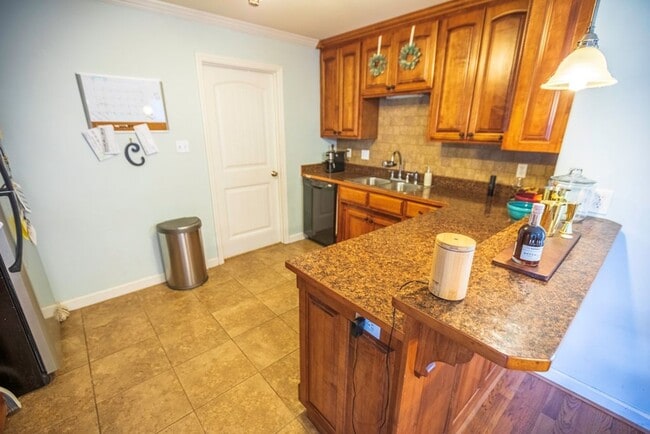 Photo - Charming Brick Home with Open Floor Plan & Great Outdoor Space in North Valdosta