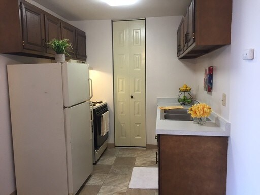 Indian Hills Apartments