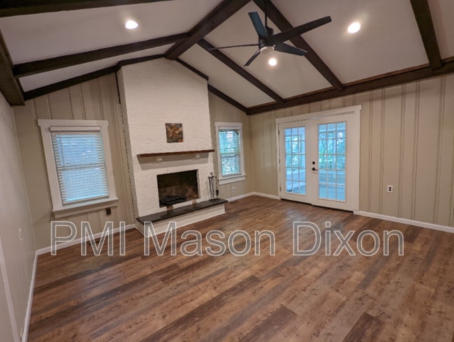 Photo - 944 Fern Trail