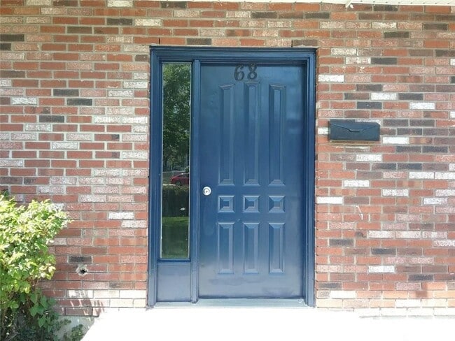 68 Memorial Blvd Unit B
