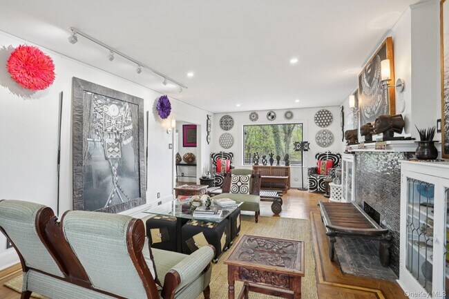 375 Hawthorne Terrace