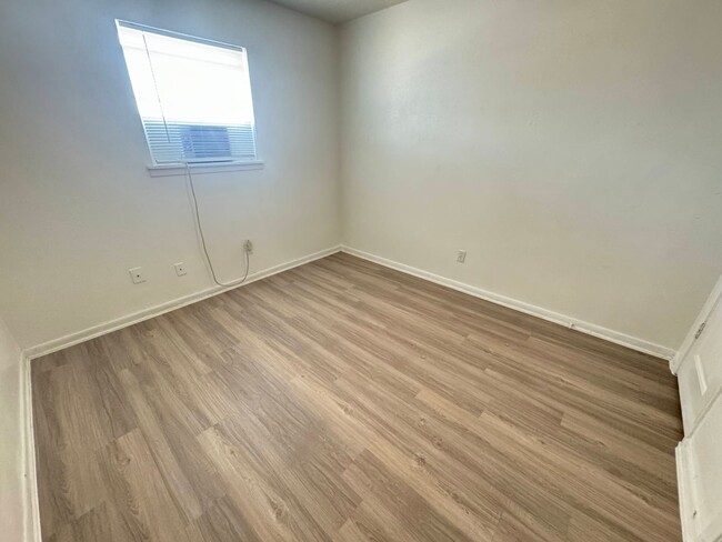 Photo - 503 Sunset Ln Unit Apt 1