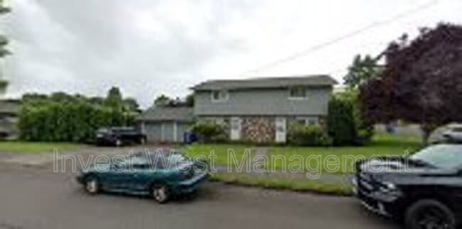 Photo - 710 NE 15th Ave