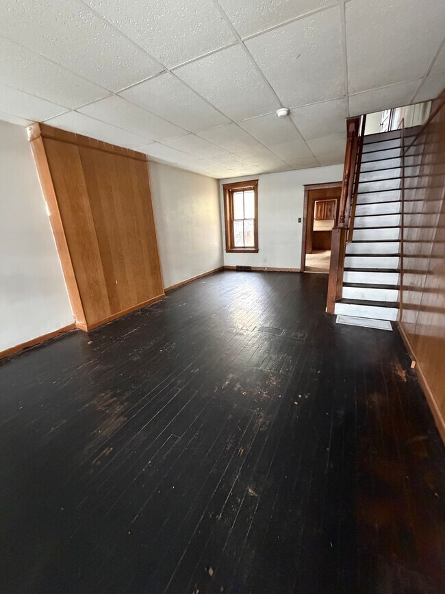 Photo - 5 Bedroom Pet Friendly House in Lancaster!