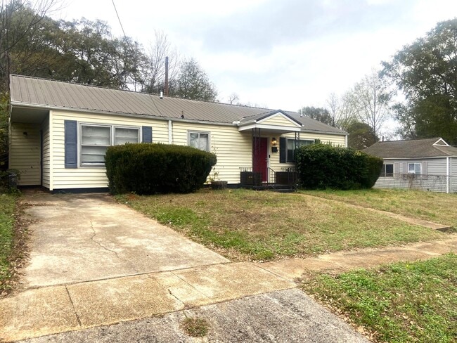 Building Photo - 921 Garywood Pl