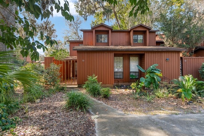 Building Photo - Spacious 3/3 townhome-style condo in Rockwood Villas with washer/dryer Unit I51