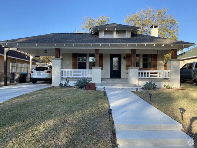 Building Photo - 3318 S Jennings Ave Rental