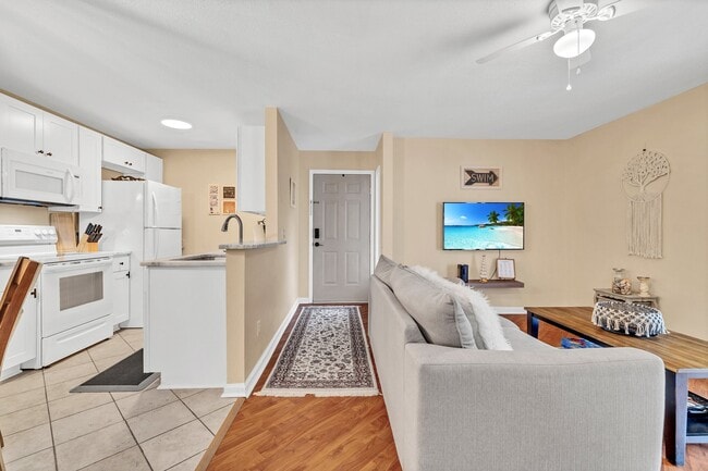 Photo - 1356 Glenns Bay Rd Unidad L