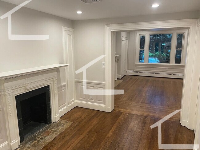 Photo - 1712 Beacon St Unit 1