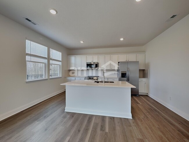 Photo - 212 Deanscroft Dr