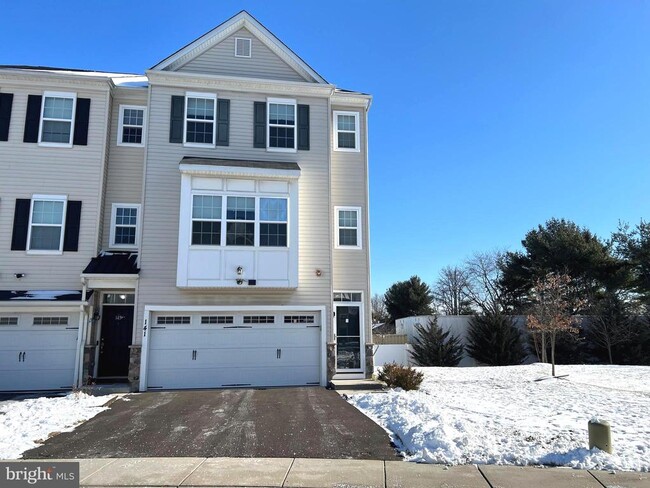 Photo - 141 Mercer Ct Townhome