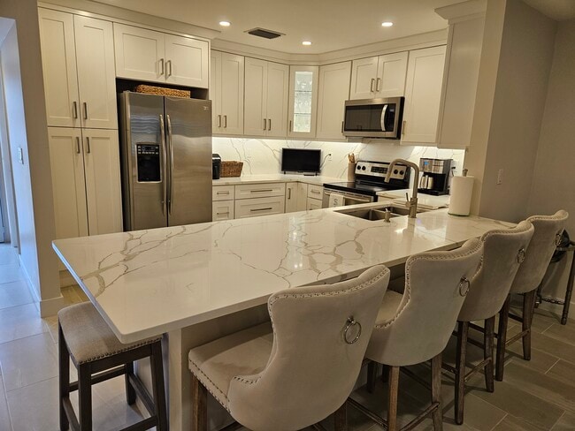 Photo - 3951 NE 17th Ave