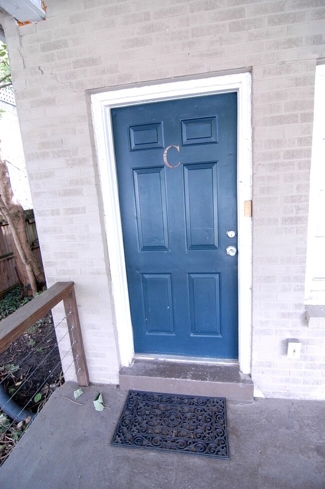 Photo - East Nashville 2 Bedroom Apartment!