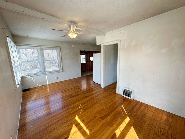 1431 Summit Ave