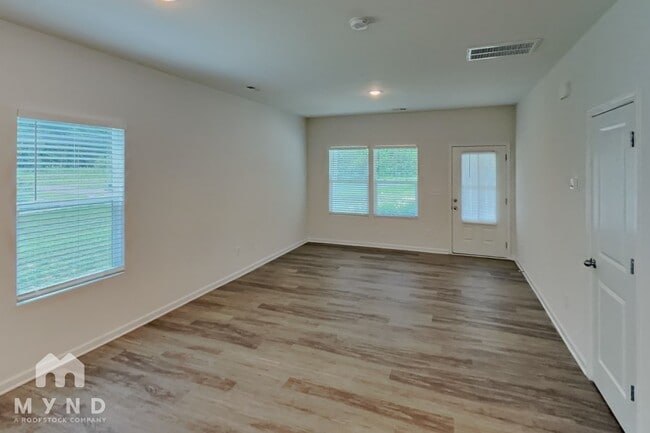 Photo - 2229 Beauty St