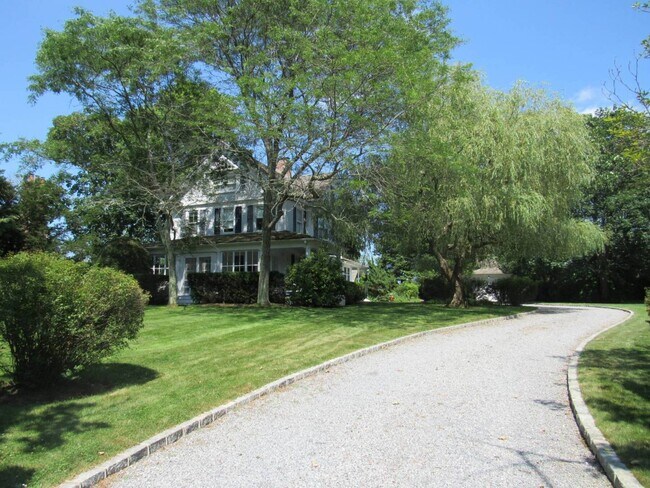 185 Davids Ln