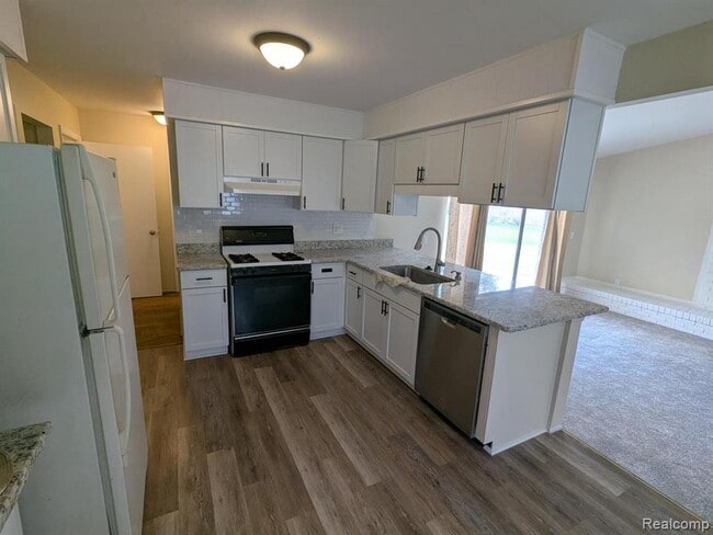 Photo - 1344 Revere Dr