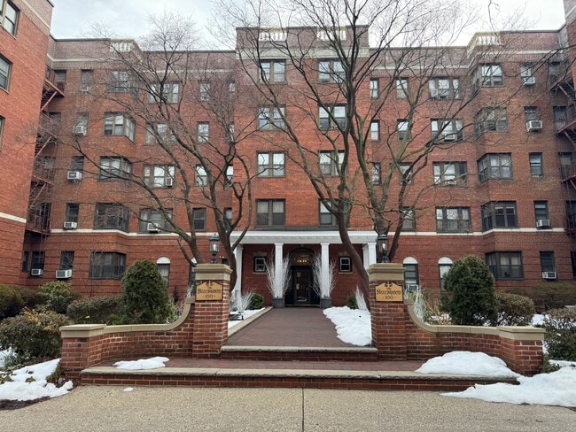 Building Photo - 100 Prospect Ave Unit 2L