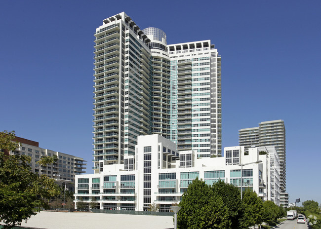 Midtown 4 - Midtown 4 Apartments