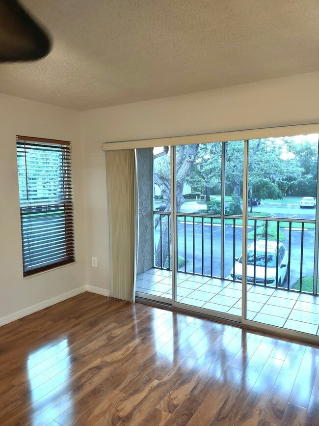Building Photo - 12218 Fox Chase Dr Unit B2 Rental
