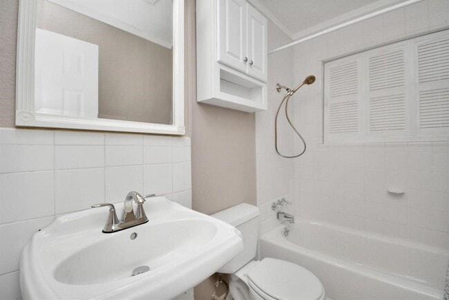 Building Photo - 12207 Flushing Meadows Dr