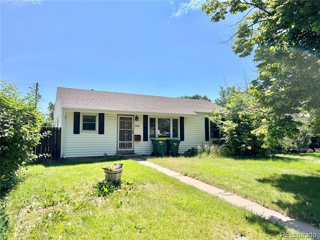 Photo - 2216 Elmira St