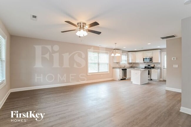 Photo - 1007A W A St