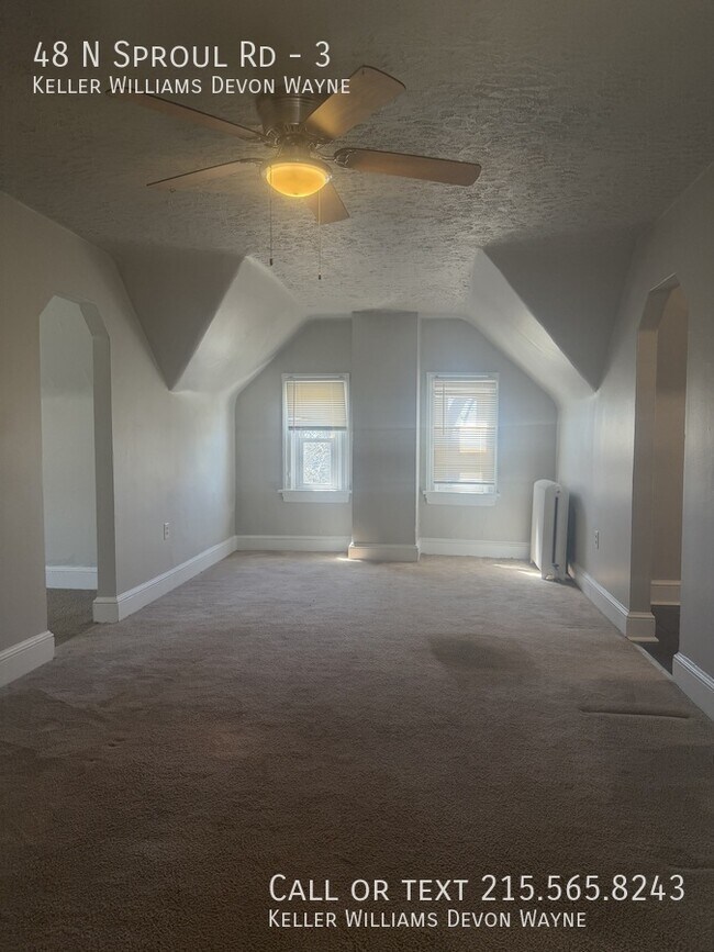 Photo - 48 N Sproul Rd Unidad 3