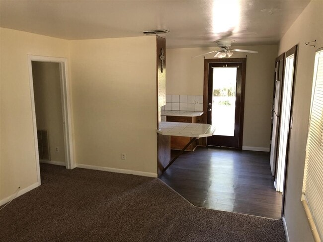 Photo - 2404 Surrey St Casa